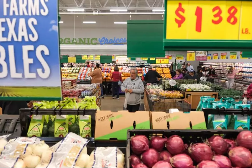 **Headline:** Advocates Call on Texas Governor to Approve Summer Food Program for Children