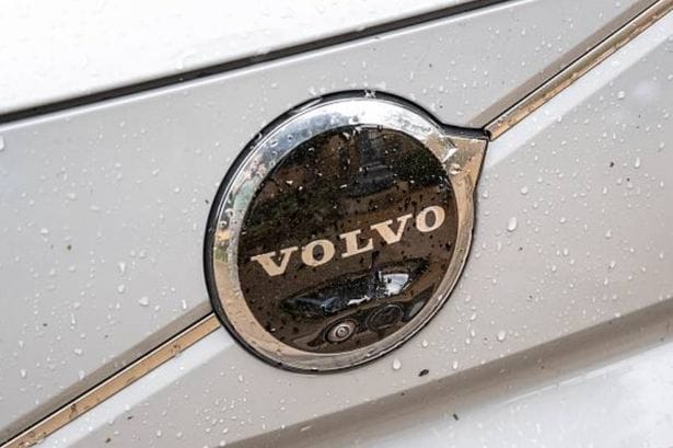 Major car brand warns drivers not to charge EV batteries beyond 70%