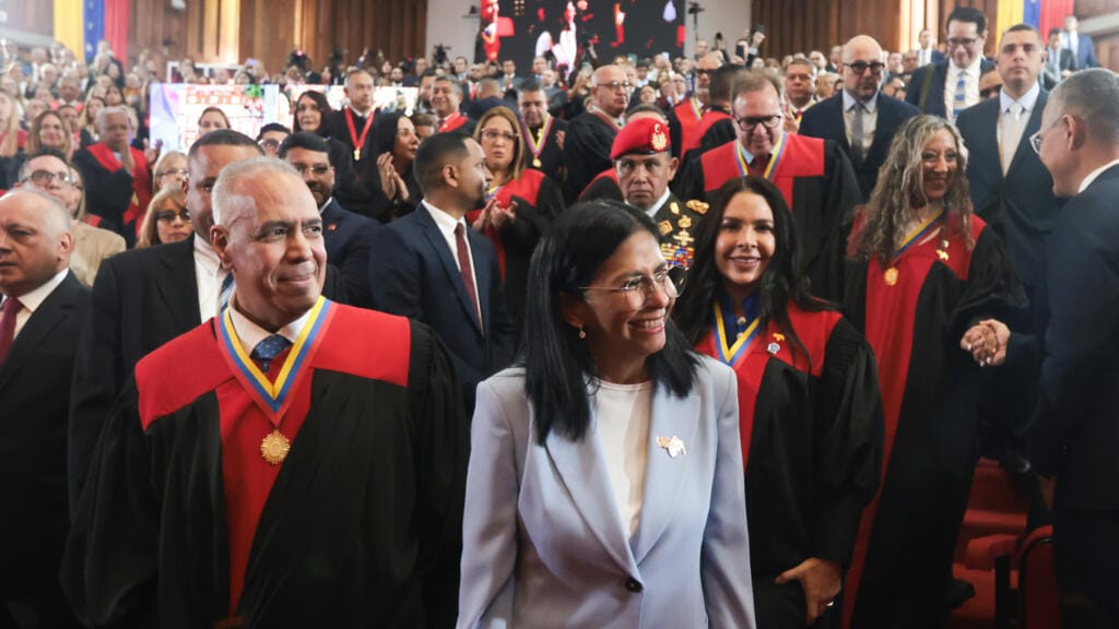 **Venezuela Proposes General Amnesty and Closure of El Helicoide Prison**