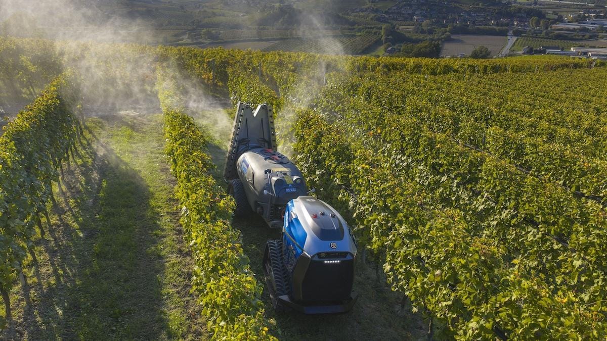 **Headline:** New Holland to Present R4 Autonomous Robot at GOFAR Field Day France