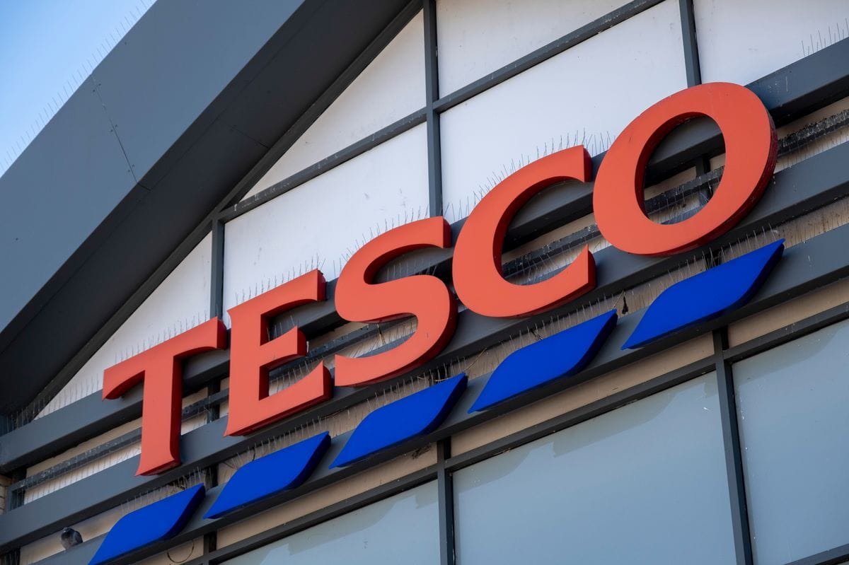 **Headline:** Tesco shoppers debate unwritten etiquette in store