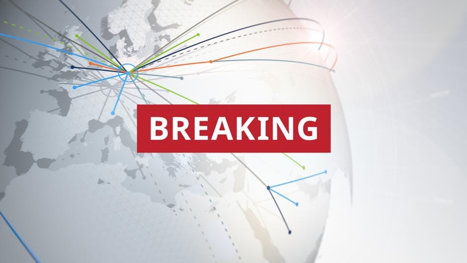 **Headline:** Federal Reserve Maintains Interest Rates Amid Calls for Reduction