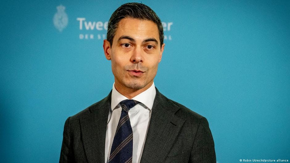 **Headline:** Dutch parties agree on minority coalition government