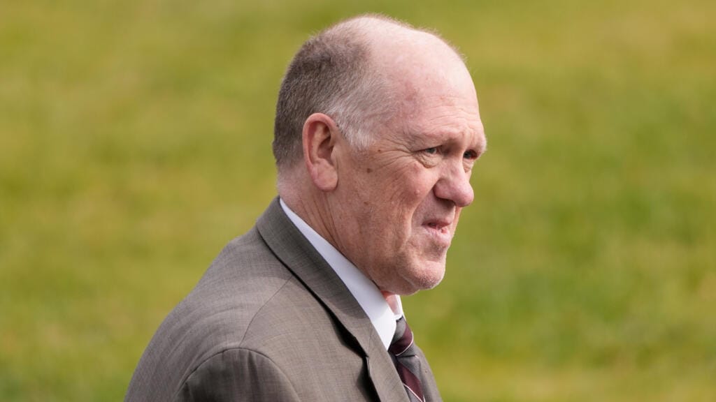 **Headline:** Trump Deploys Border Security Official to Minnesota Amid Controversy Over ICE Raid; Judge Reviews Legality of Immigration Enforcement