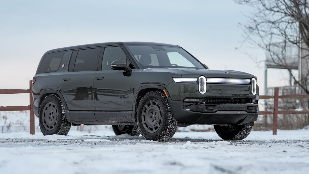 I drove the Rivian R1S for a week — here's my pros and cons