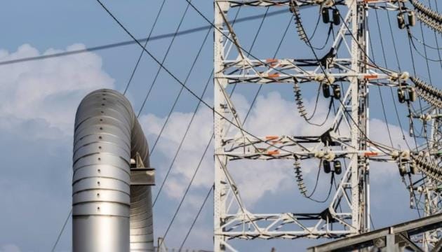 **Headline:** Kyiv’s Electricity Generation Capacity Severely Impacted by Recent Attacks, Expert Reports