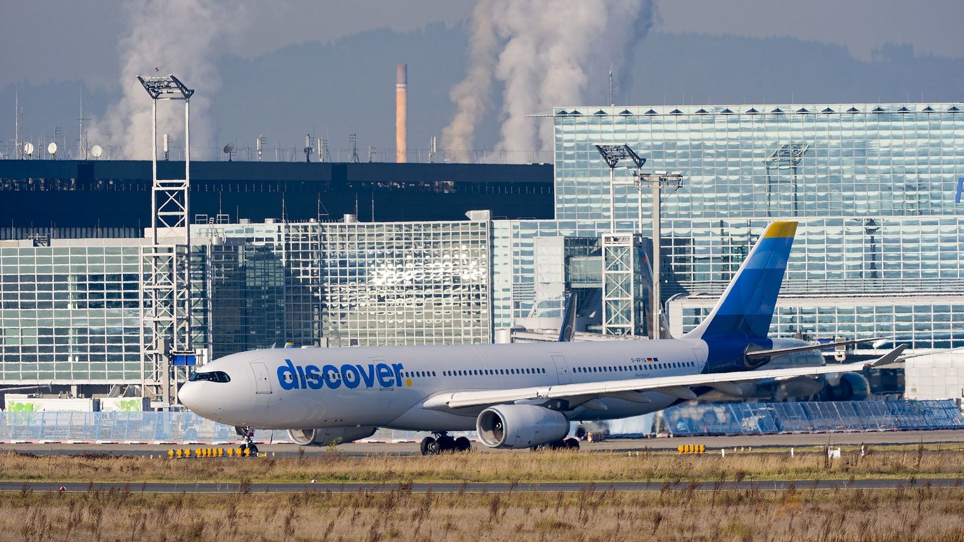 **Discover’s Updated A330-300 Cabin Enhances Lufthansa’s Premium Offering**