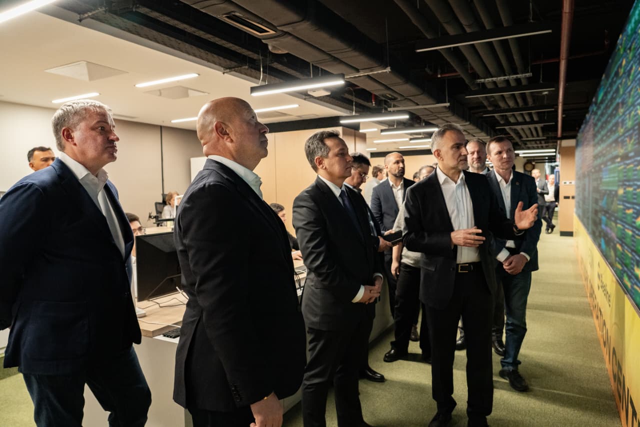 **Headline:** VEON Opens New Network Operations Center in Uzbekistan and Launches BuildX Software Development Company