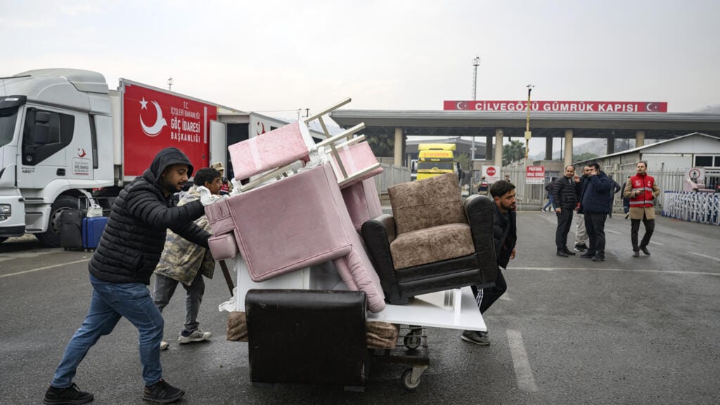 **Headline:** Departure of Syrian Workers from Turkey Impacts Local Businesses