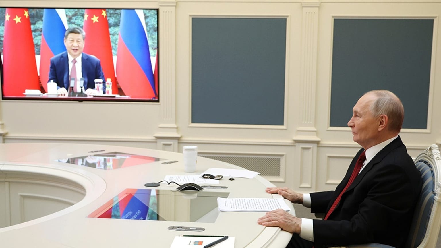 **Headline:** Xi Jinping and Vladimir Putin Hold Video Call to Discuss Bilateral Relations and Global Issues