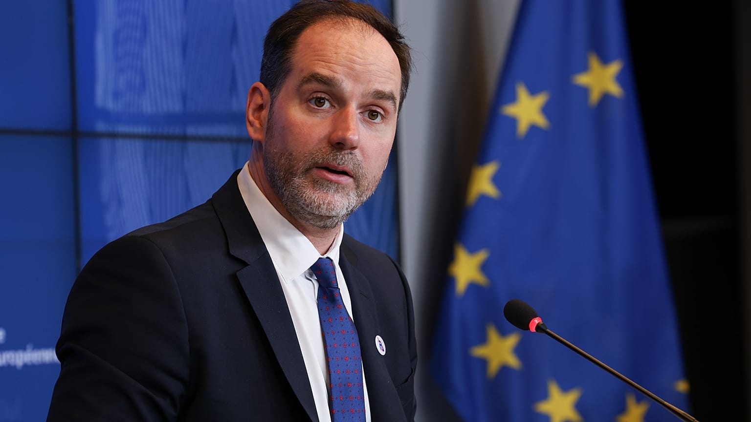 **Headline:** Polish Minister Criticizes Russia’s Negotiation Approach