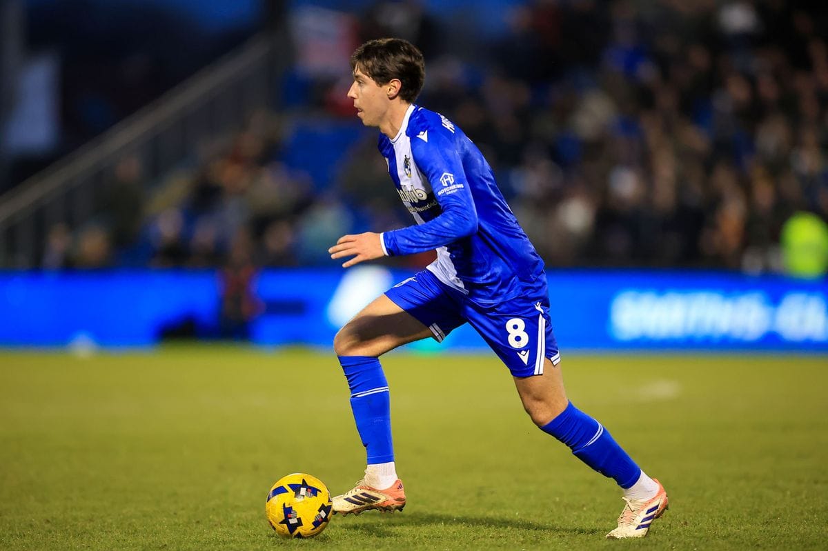 **Isaac Hutchinson Joins Cheltenham Town on Loan from Bristol Rovers**