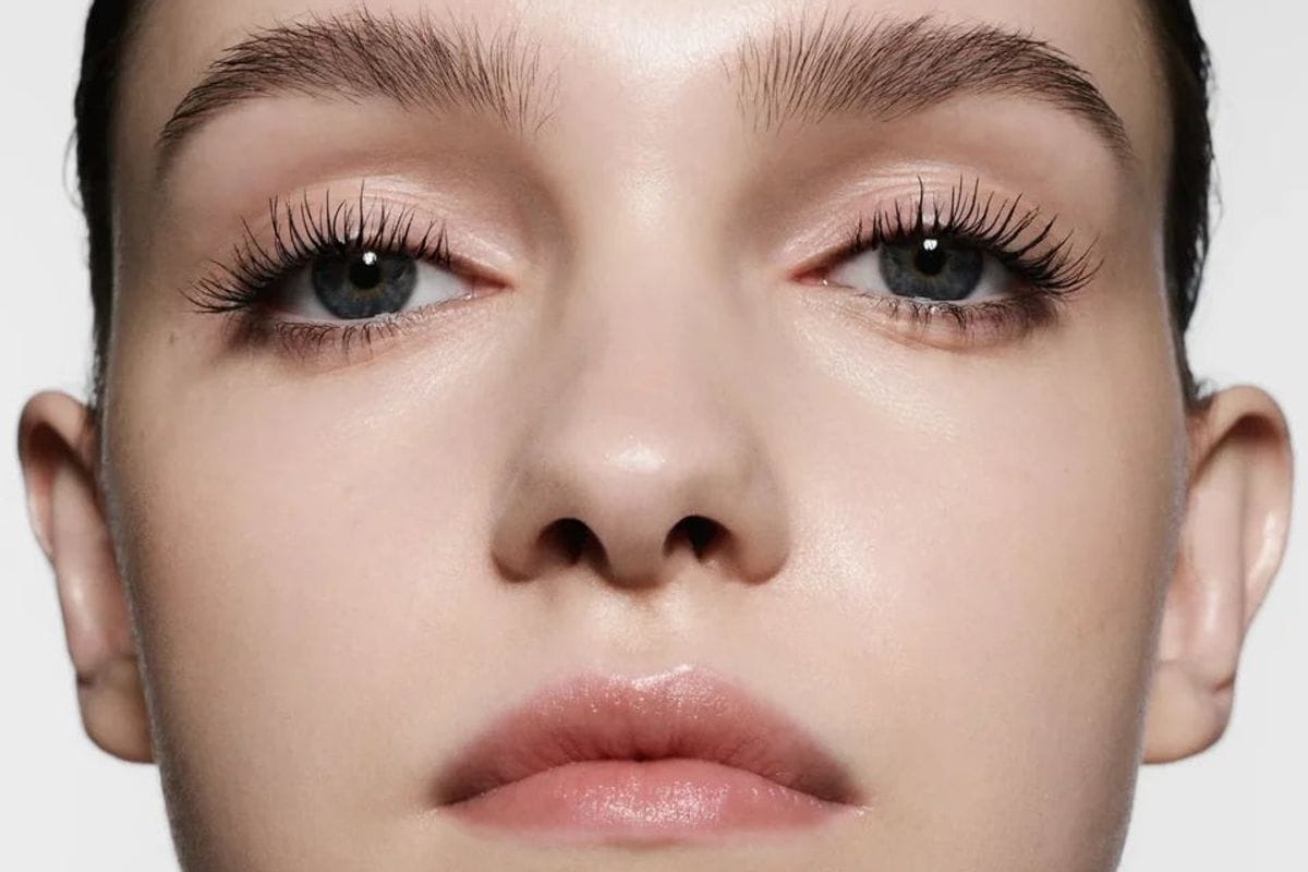 **Headline:** Victoria Beckham Mascara Praised for Long-Lasting, Smudge-Resistant Formula Easily Removed with Water