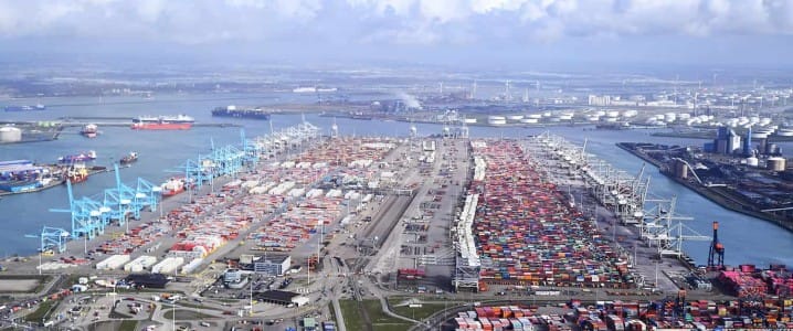 **EU Proposes Comprehensive Ban on Shipping Services for Russian Oil**