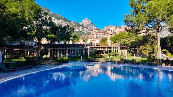 **Headline:** Travel Expert Shares Experience at Discounted Five-Star All-Inclusive Resort in Turkey