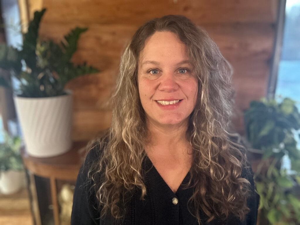 **Headline:** Single Mother of Five Enters Alaska’s 2026 Governor Race as Independent Candidate