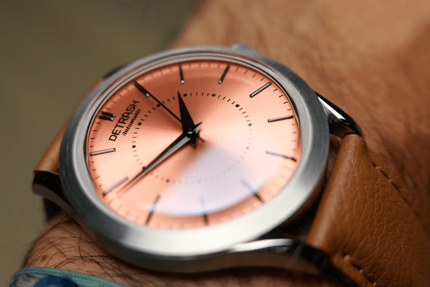 **Affordable Watch Resembling High-End Patek Philippe Model Gains Attention**