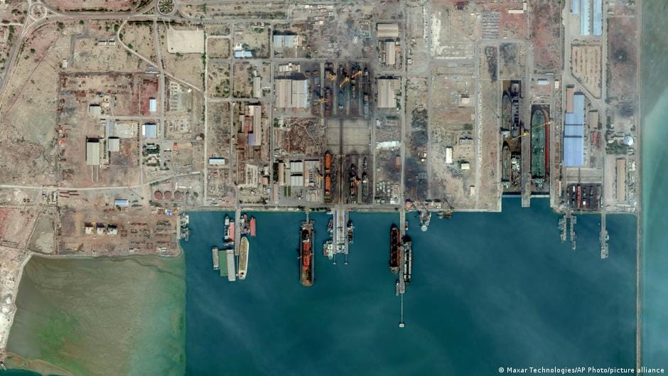 **Explosion Reported at Bandar Abbas Port in Iran**