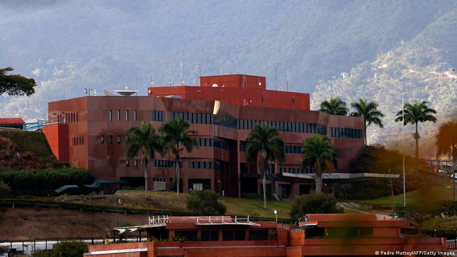 **US Diplomat Laura Dogu Arrives in Venezuela Following Maduro’s Removal**