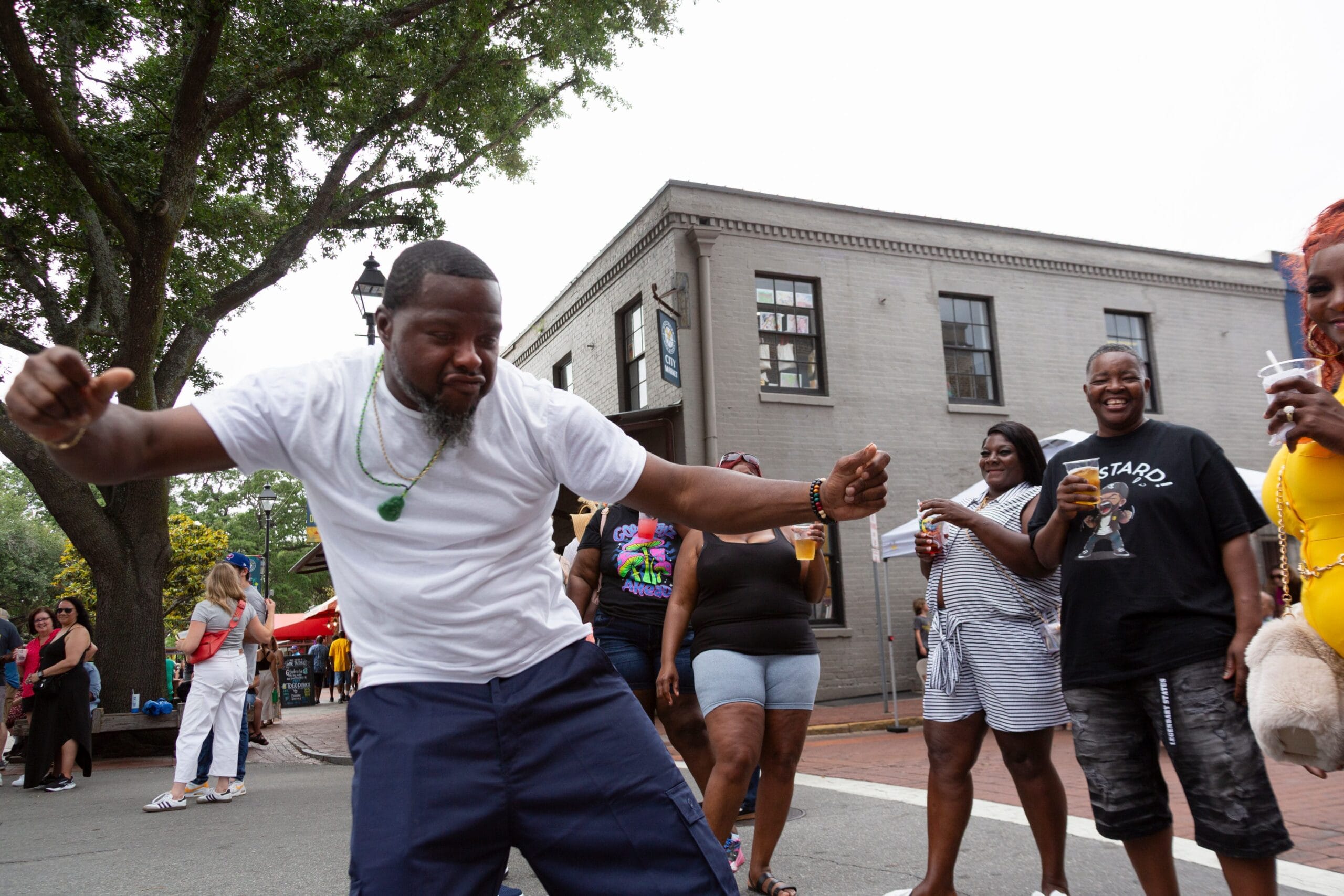 **Southern Living Highlights Top Attractions and Dining in Savannah**