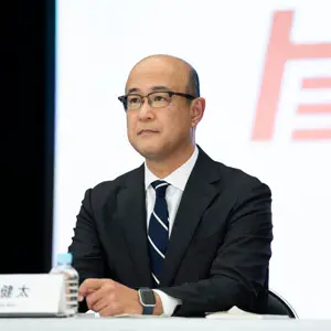**Toyota Appoints Kenta Kon as New CEO Amid Industry Challenges**