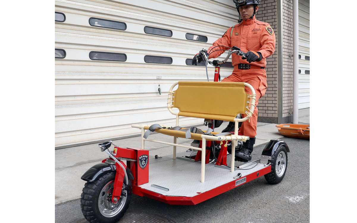 **Headline:** Sakai City Develops Rescue Bicycle for Disaster Response