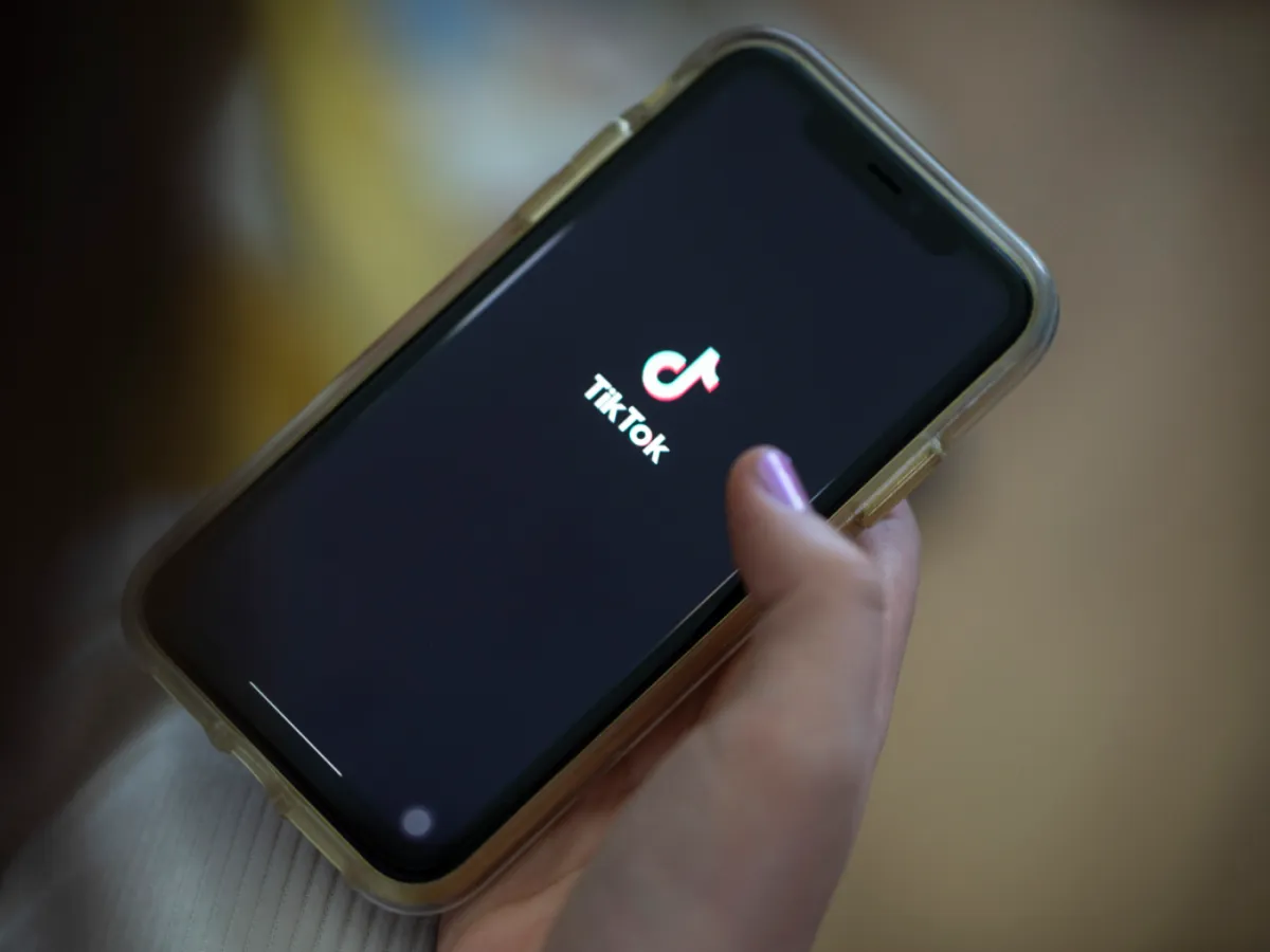 **Headline:** Most Major Swiss Companies Use AI in Social Media Strategies