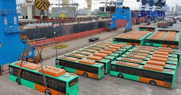 **China Exports 100 Natural Gas-Powered Buses to Mexico**