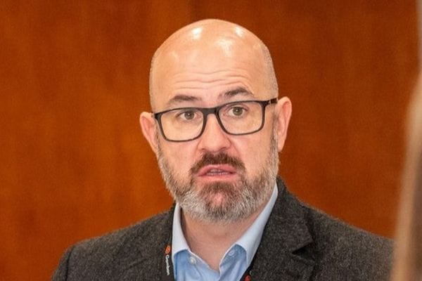 **Headline:** Gambling Commission CEO Andrew Rhodes to Leave Position at End of April