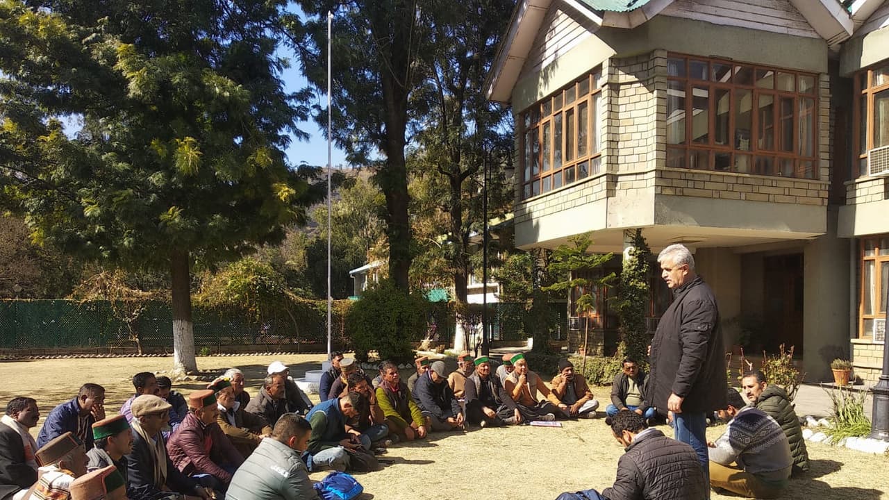 **Himachal Pradesh Apple Farmers to Join Nationwide Strike Over Import Duty Concerns**